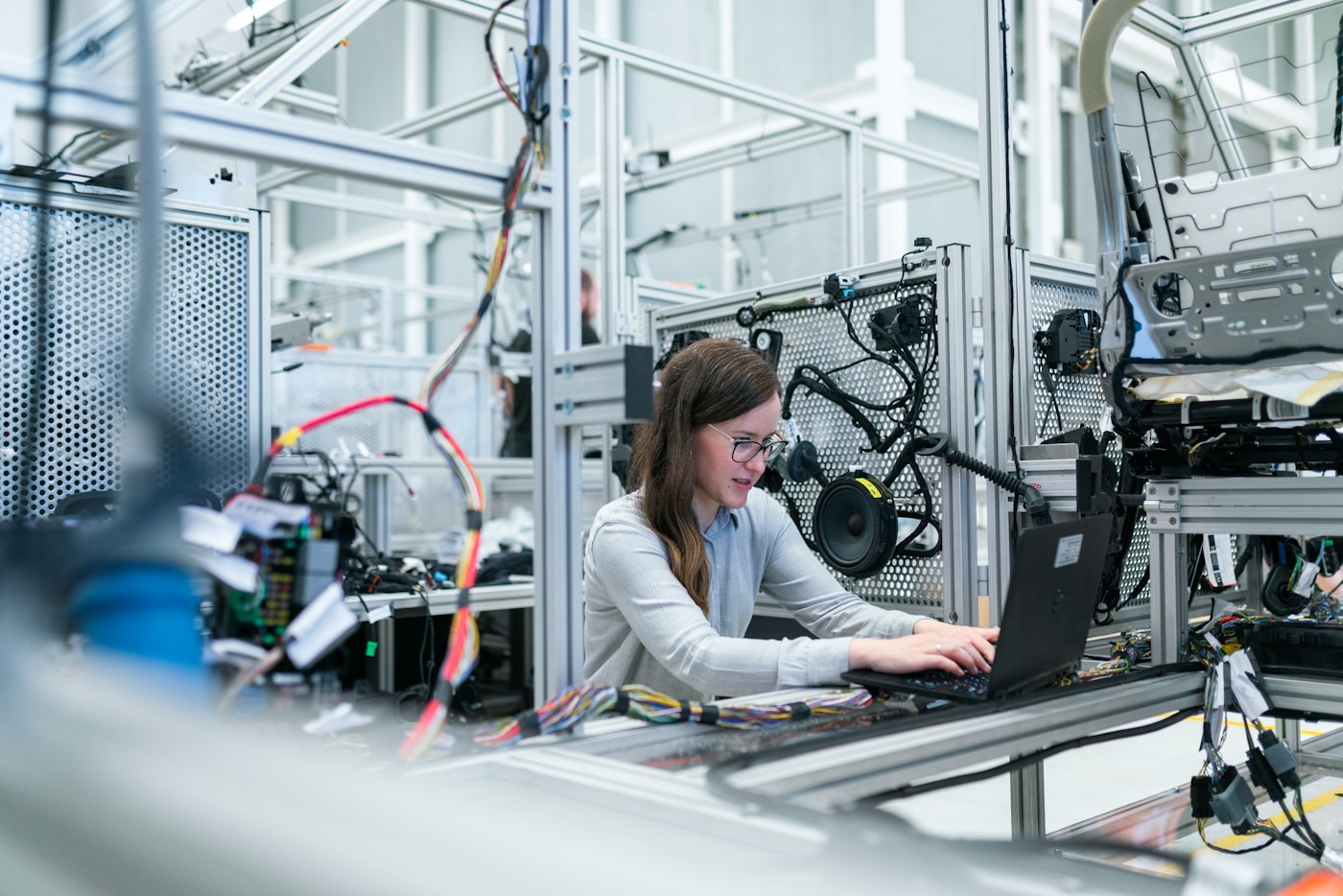 Reconditionnement informatique B2B : pourquoi confier votre parc à un broker spécialisé ?